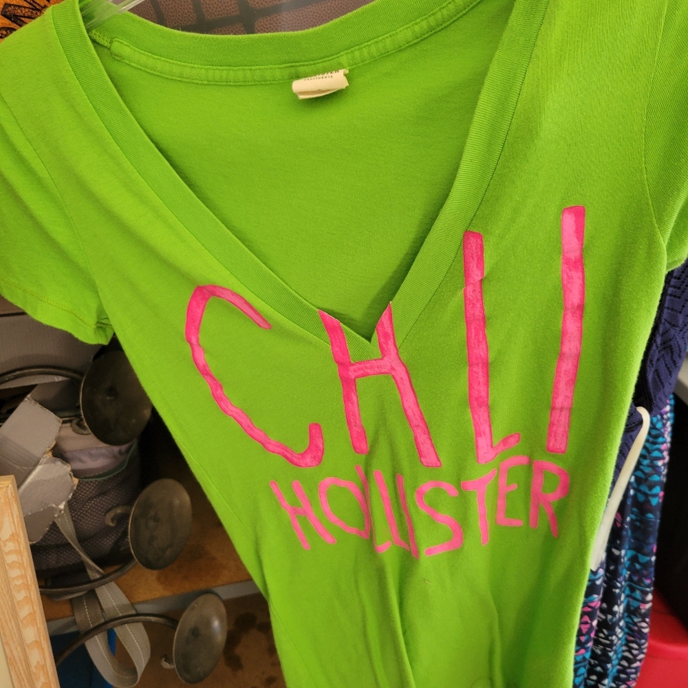 Hollister size small tshirt